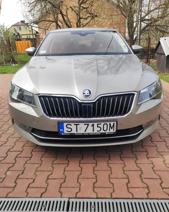 Skoda Superb cena 109000 przebieg: 183673, rok produkcji 2017 z Wyśmierzyce małe 562